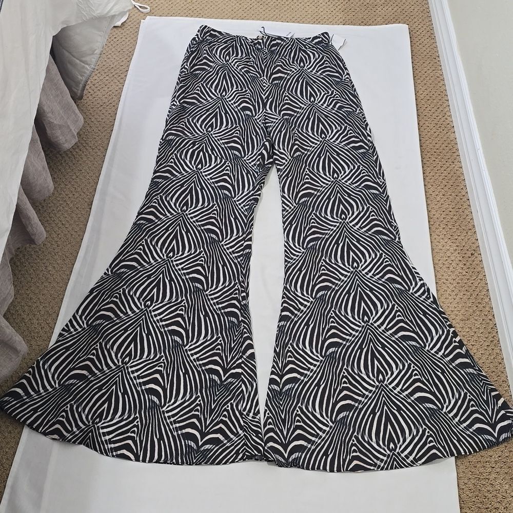 Andrea Iyamah 90's wide leg pants. For Tall Girls L